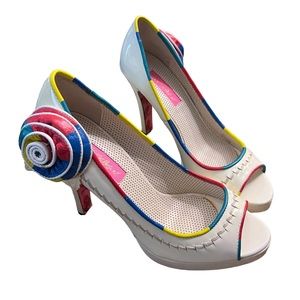Betsey Johnson Peep Toe Ivory Bright Rose Flower Patent Pumps Heels Shoes 7.5